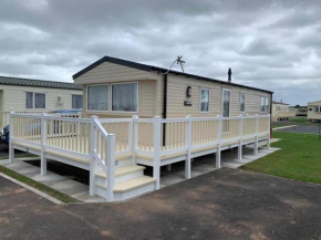 PG37 6 BERTH CARAVAN , GOLDEN PALM , CHAPEL